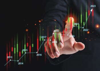 Big move expected in altcoin market, according to analyst