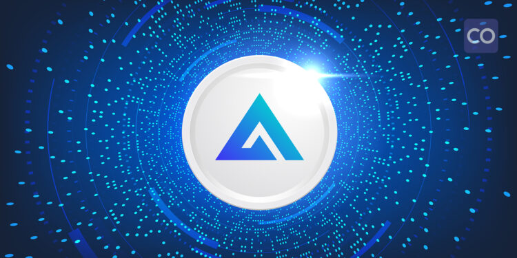 On-chain data shows whales selling over 29K GMX for profit