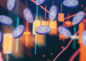 XRP's Price May Drop Before Rising, Says Renowned Analyst